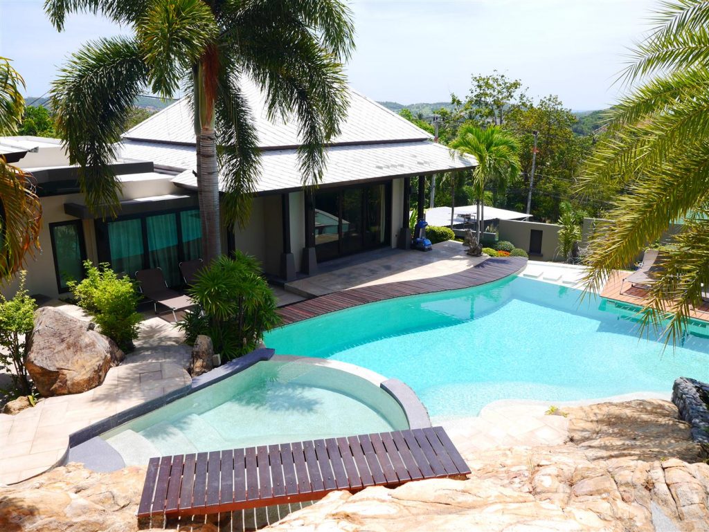 Villa with resort style pool