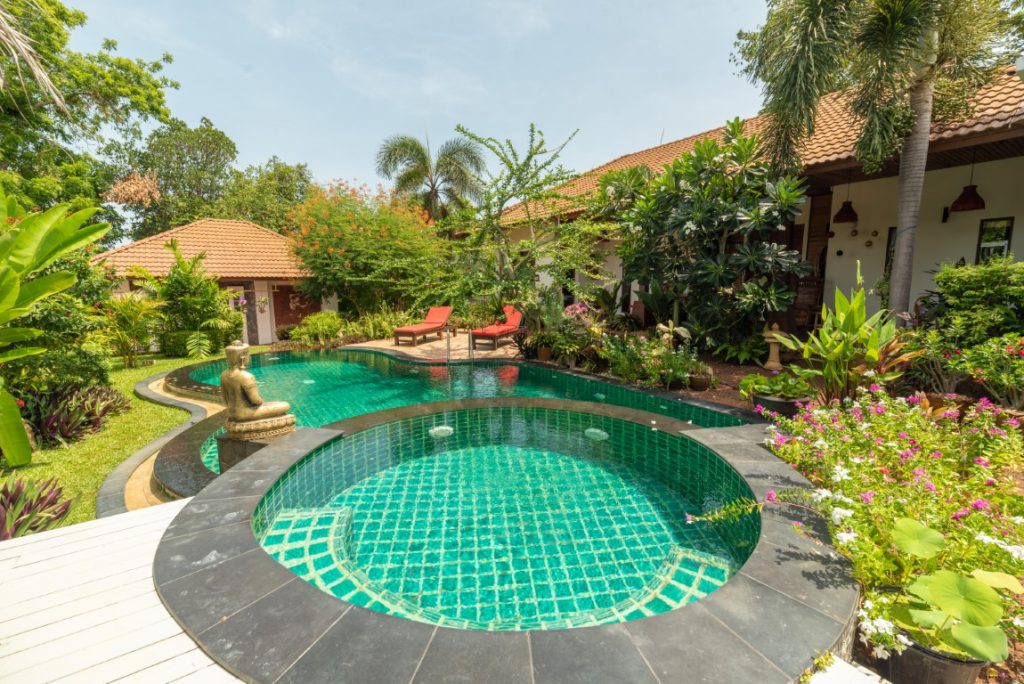 Belle villa avec jardin et piscine