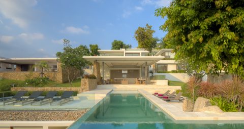 5 bedroom modern villa, good location