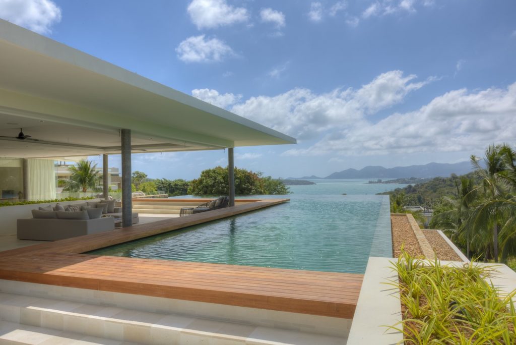 stunning 6 bedroom sea view villa with beach access