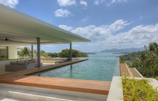 stunning 6 bedroom sea view villa with beach access