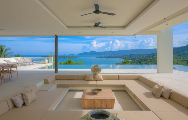 4 bedroom modern villa, stunning views