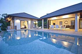 带室外游泳池的别墅；泰国苏梅岛。