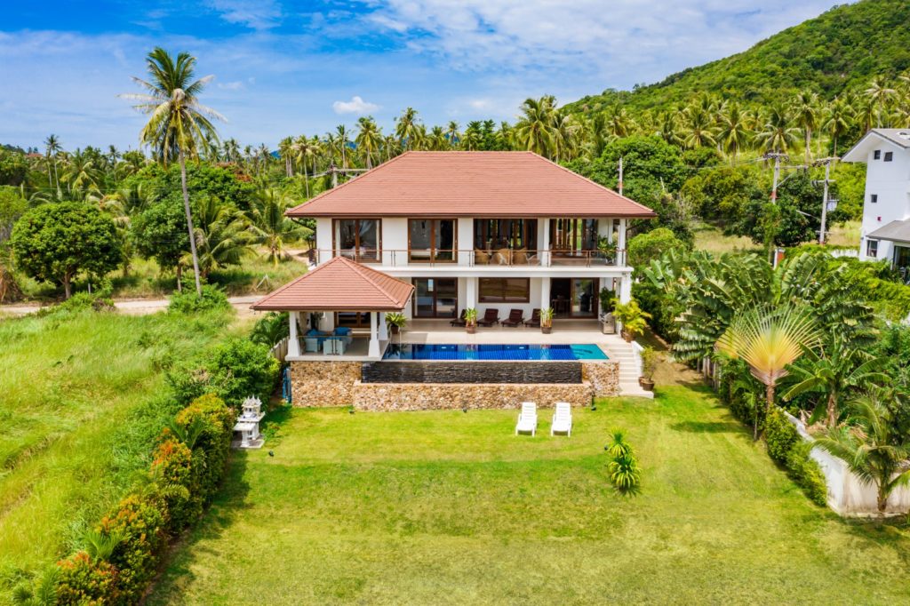 4 bedroom sea view spacious garden
