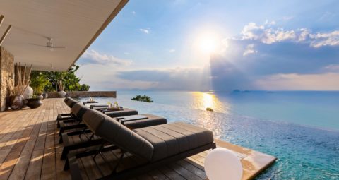 4 bedroom sea view villa close to the water