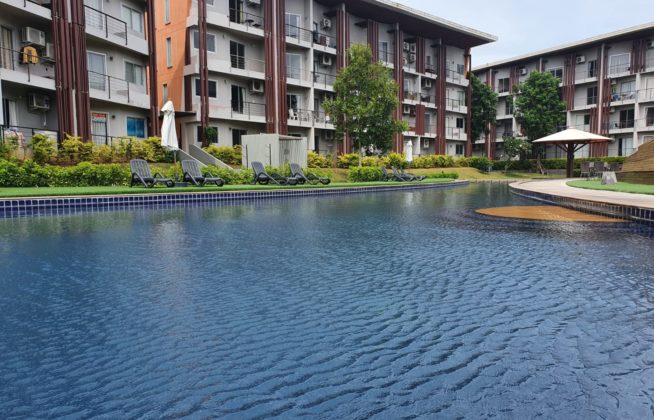 Sea view condo, foreign freehold