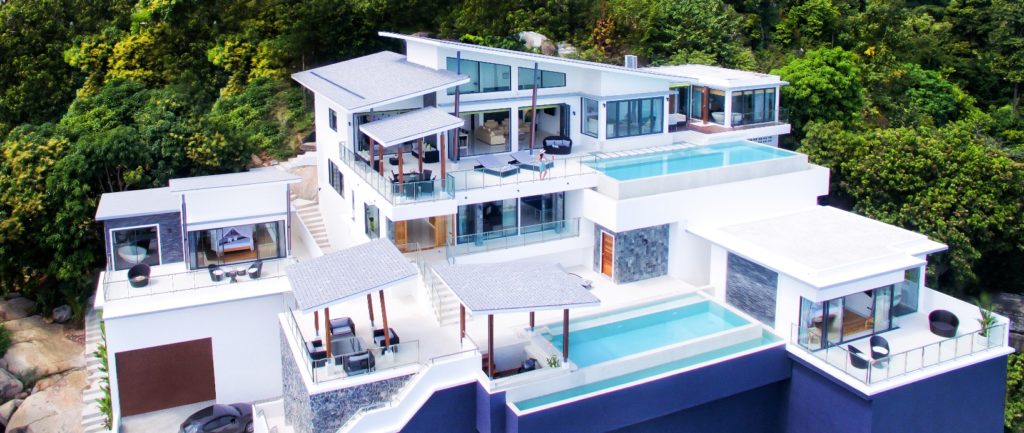 4 bedrooms, panoramic sea views