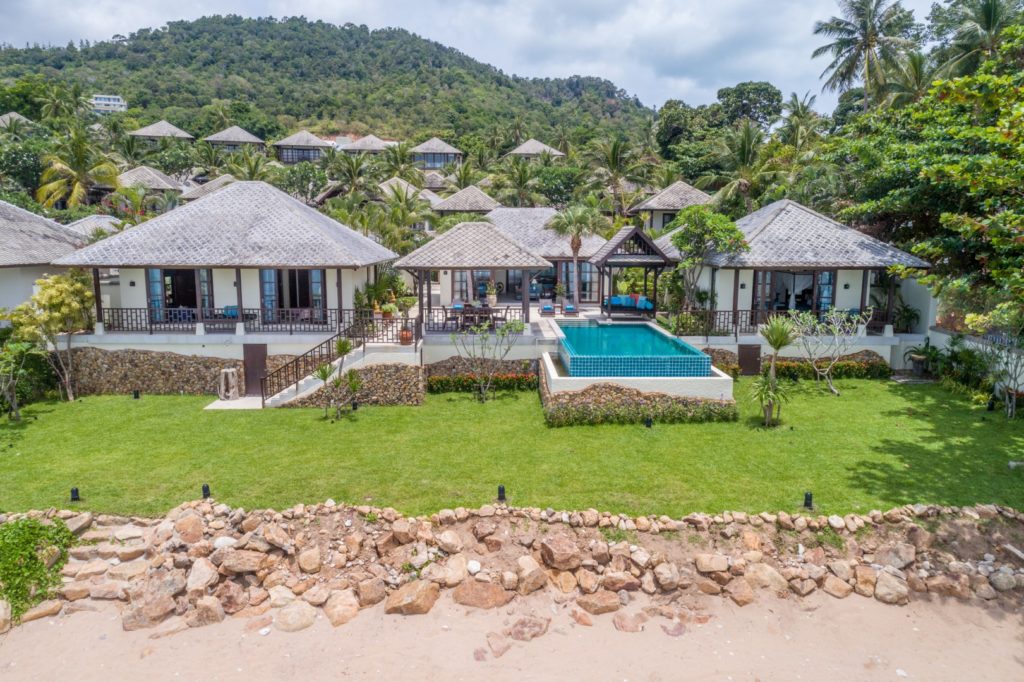 4 bedroom beach front villa
