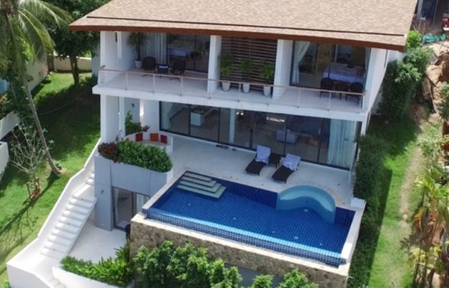 3 bedroom sea view villa with swimming pool