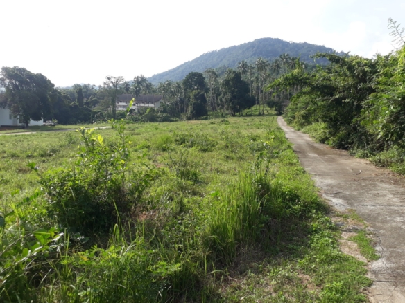 Ideal development plot next to Santuburi golf course