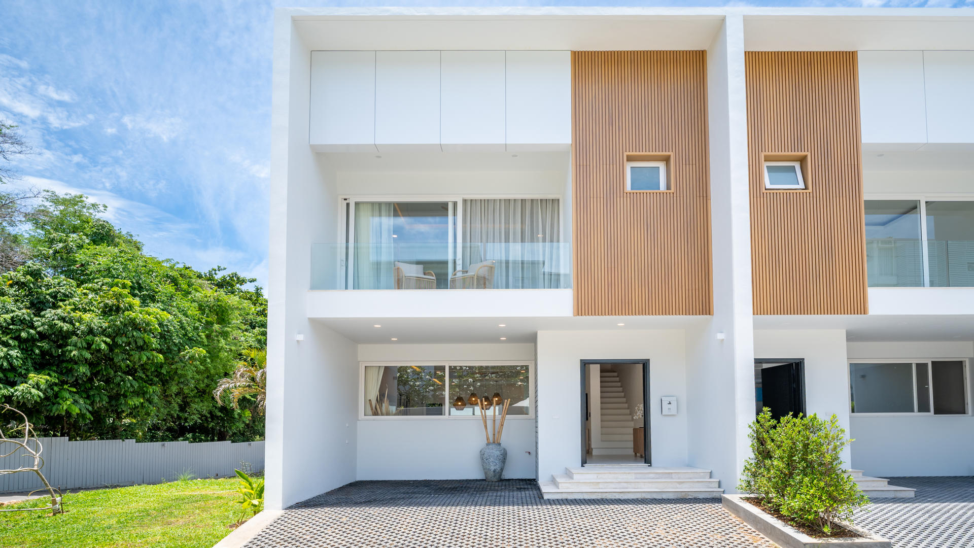 3 bed 2.5 bath Townhouses Property for sale in Koh Samui in Choeng Mon – HS0852