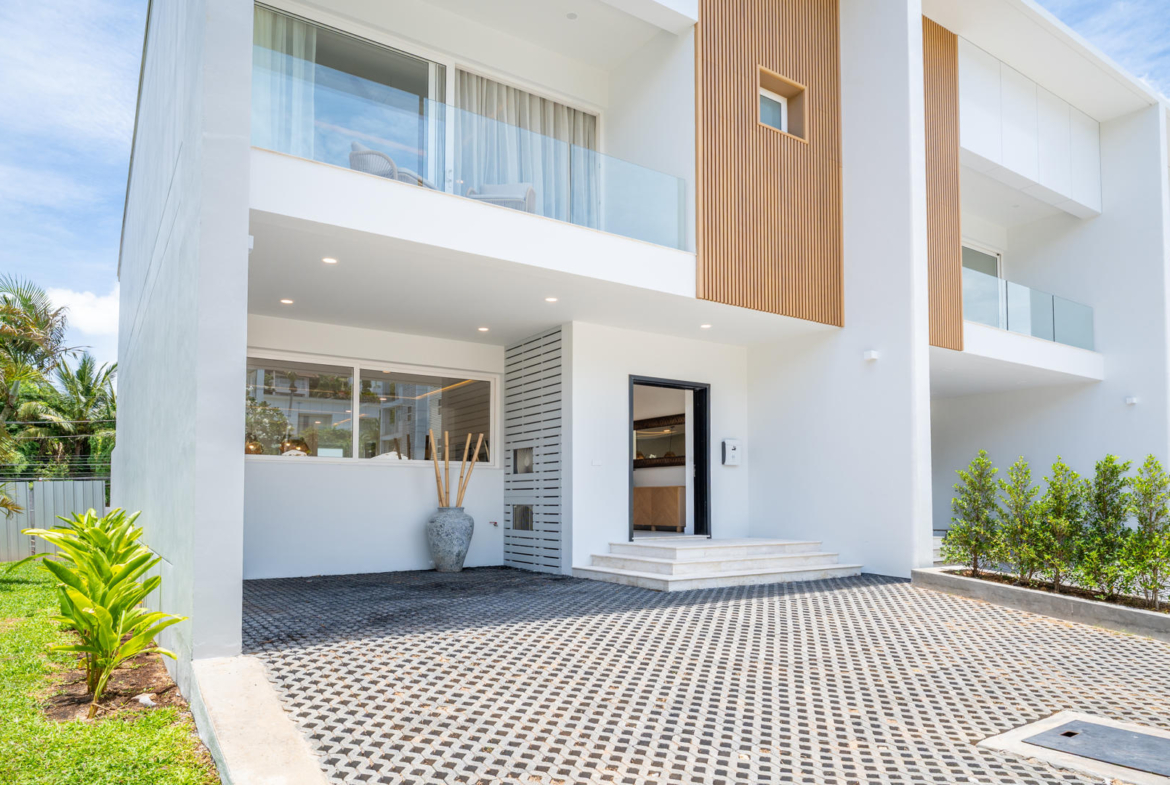 3 bed 2.5 bath Townhouses Property for sale in Koh Samui in Choeng Mon – HS0852