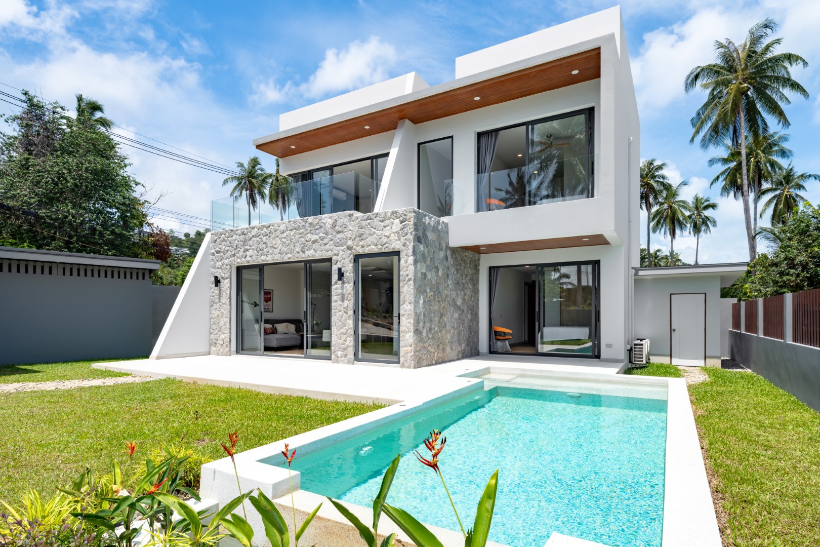 3 bedroo,. 3 bathroom detached villa with pool, located in Plai Laem, Koh Samui