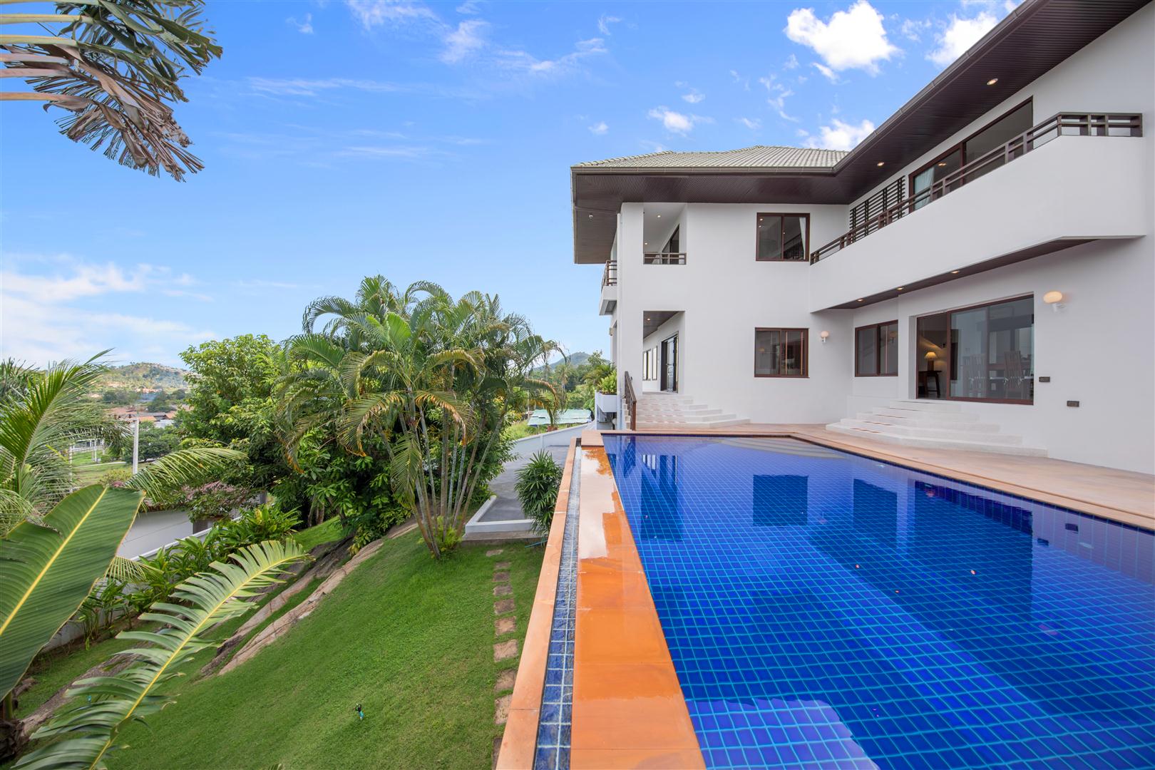 1 (Large) 4 bedroom sea view villa swimming pool koh samui
