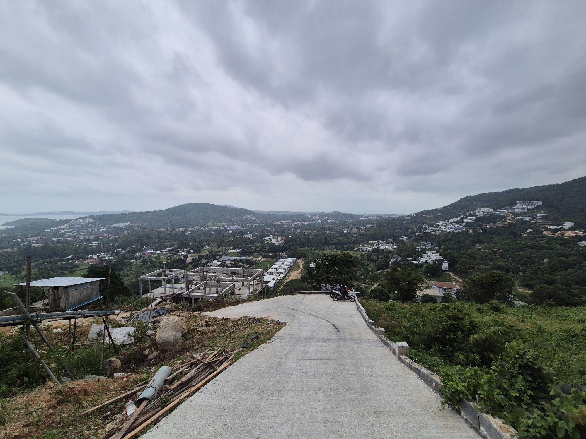 a small sea view building plot located in Bophut, Koh Samui