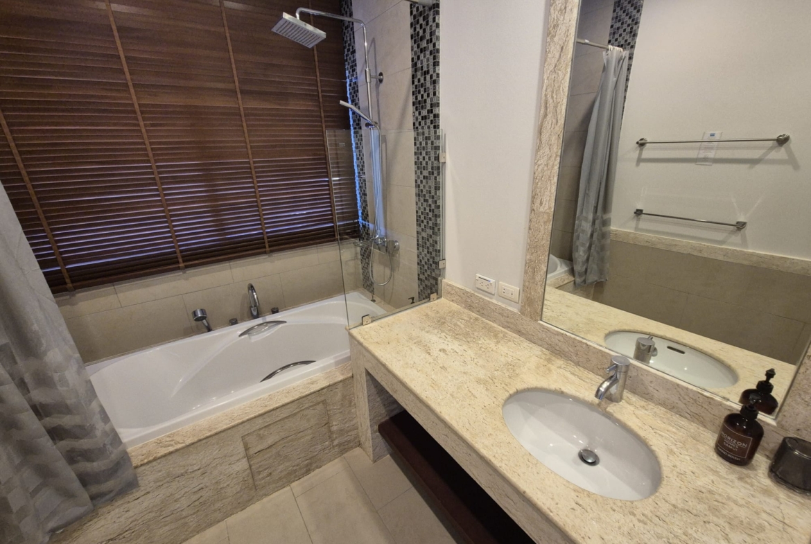 5 bed 4.5 bath Villa Property for sale in Koh Samui in Choeng Mon – HS0899
