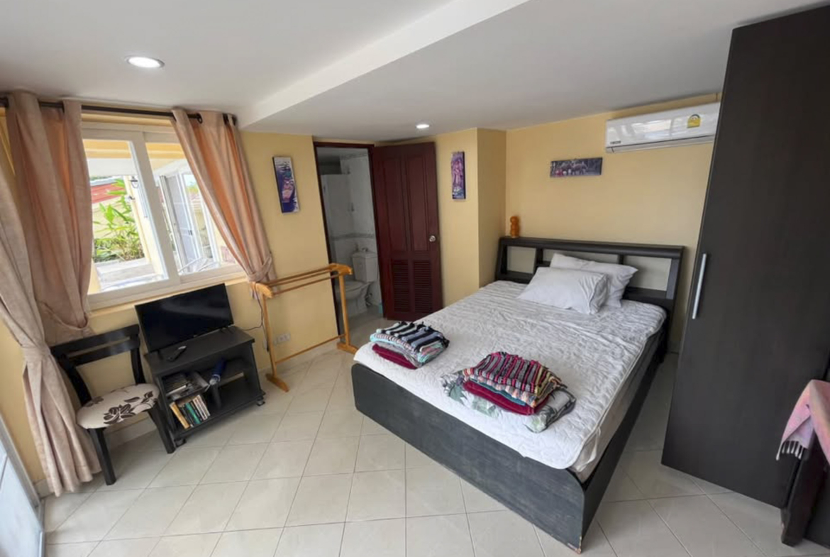 5 bed 5 bath Commercial Property for sale in Koh Samui in Chaweng Noi – HS0907