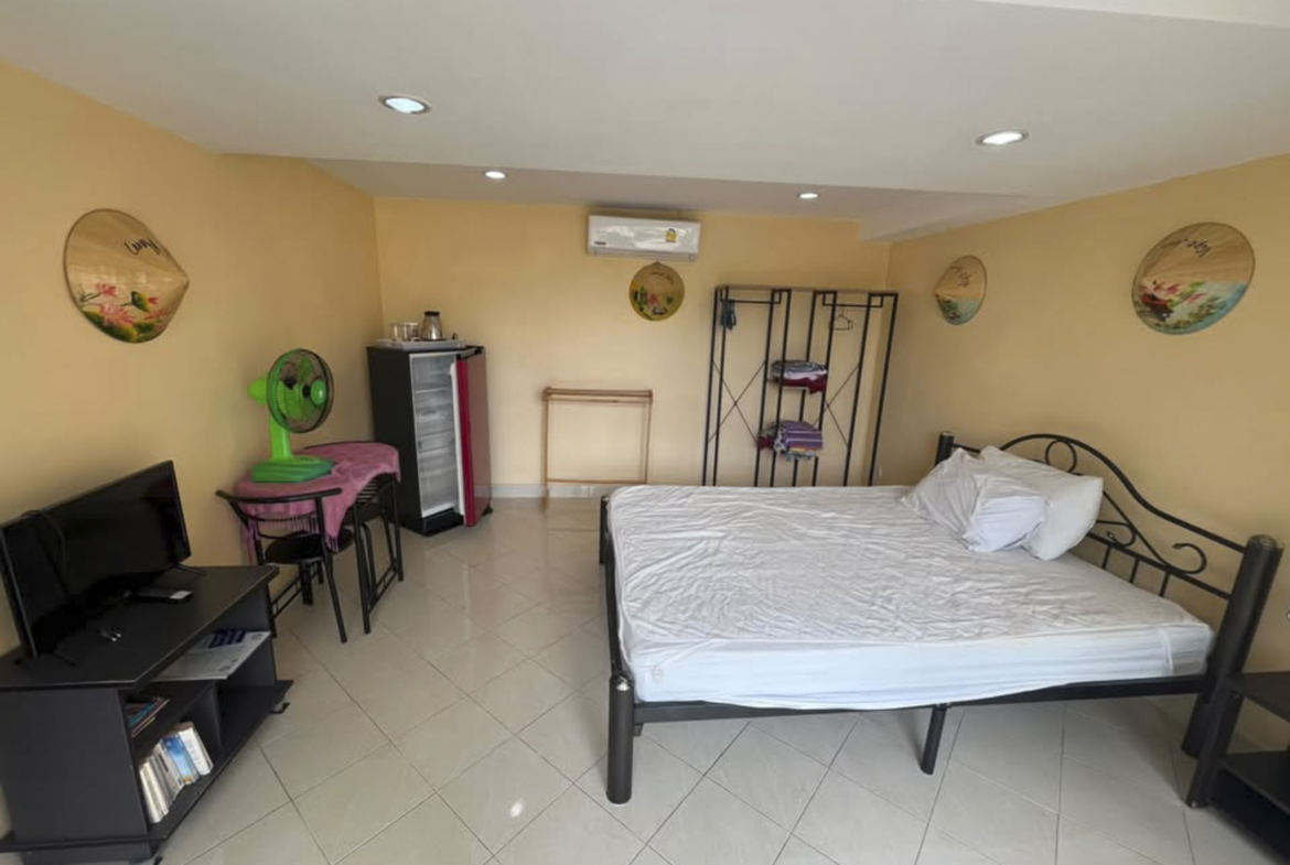 5 bed 5 bath Commercial Property for sale in Koh Samui in Chaweng Noi – HS0907