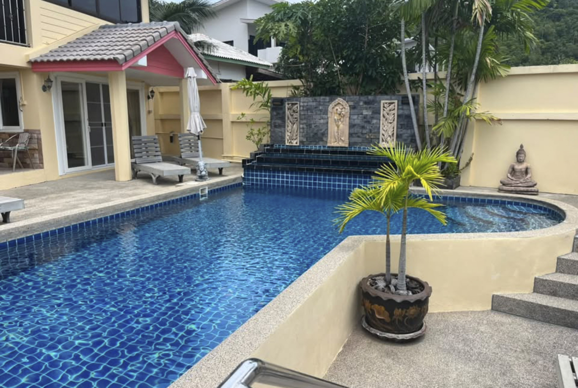 5 bed 5 bath Commercial Property for sale in Koh Samui in Chaweng Noi – HS0907