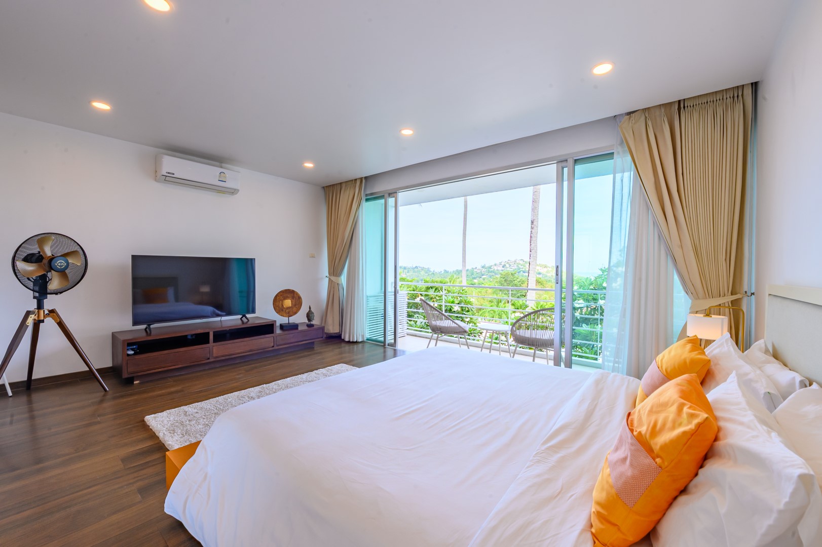 10 2 bed 2.5 bath Townhouse in North East – HS0911
