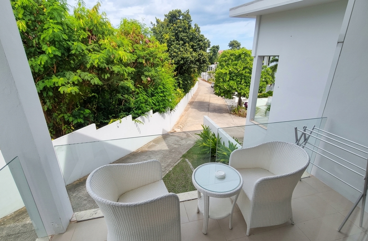 2 bed 2.5 bath Apartments / Condos  in Choeng Mon – HS0909