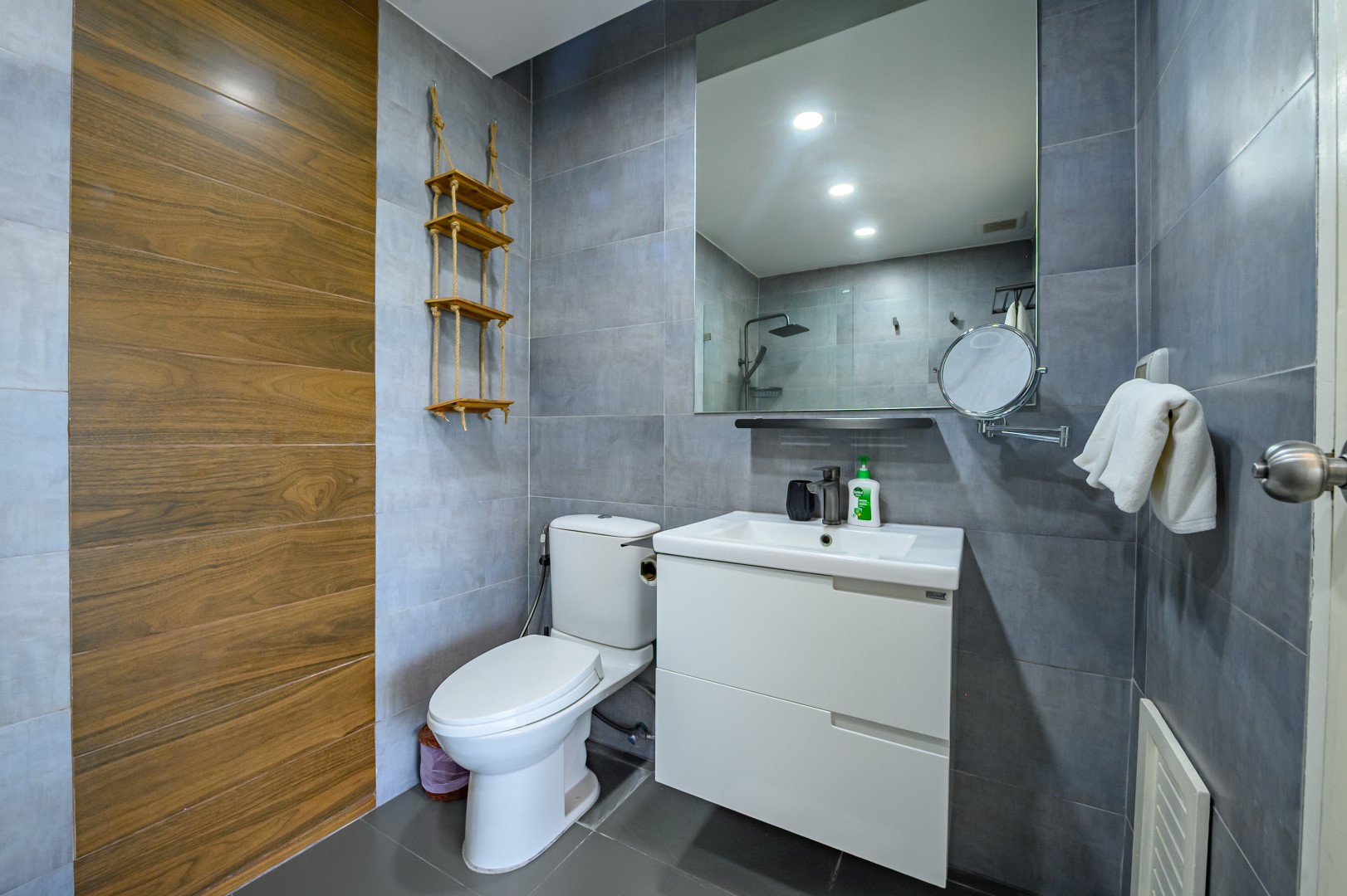 14 2 bed 2.5 bath Townhouse in North East – HS0911