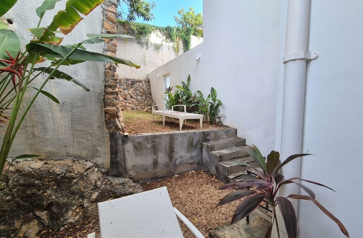 2 bed 2.5 bath Apartments / Condos  in Choeng Mon – HS0909