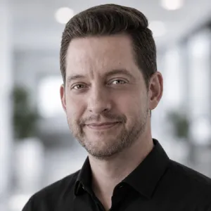 Headshot of Alex Armitage.